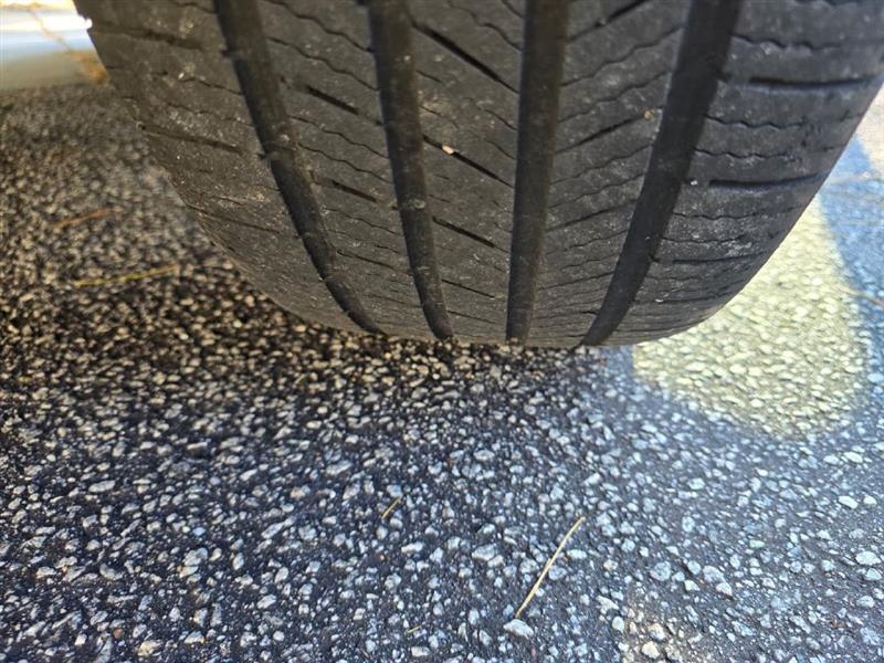 Cadillac DTS Luxury 2011