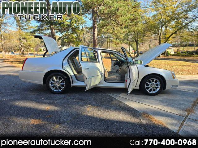 2011 Cadillac DTS Luxury