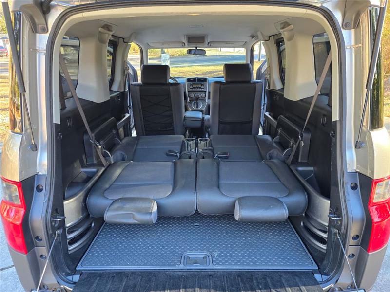 Honda Element EX 2WD AT w/ Front Side Airbags 2004