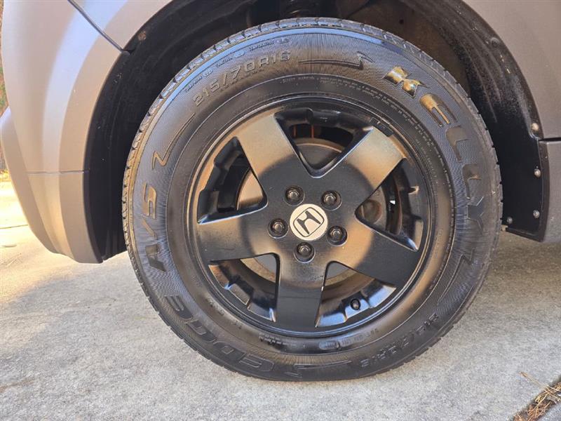 Honda Element EX 2WD AT w/ Front Side Airbags 2004