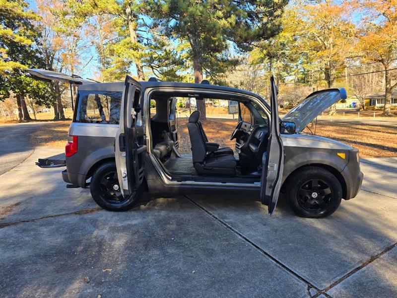 Honda Element EX 2WD AT w/ Front Side Airbags 2004