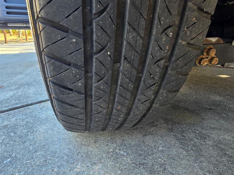 Honda Element EX 2WD AT w/ Front Side Airbags 2004