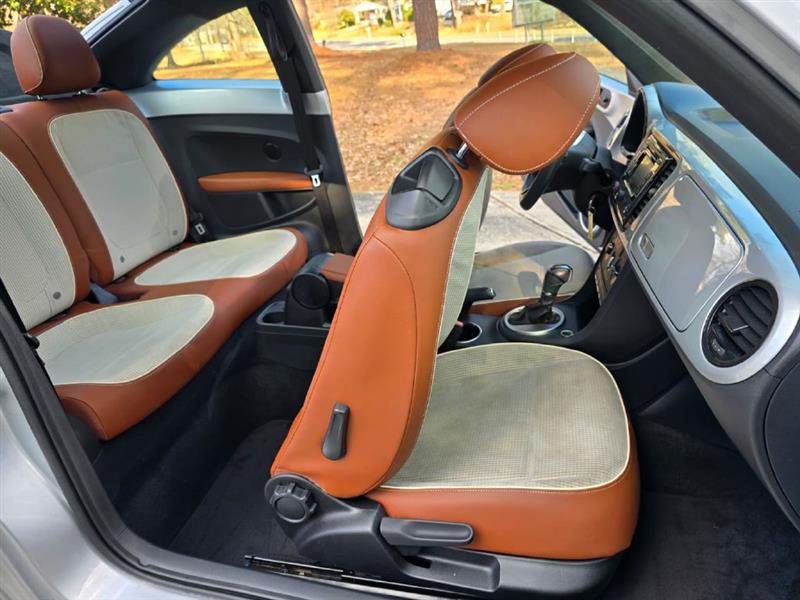 Volkswagen Beetle 1.8T Classic 2015