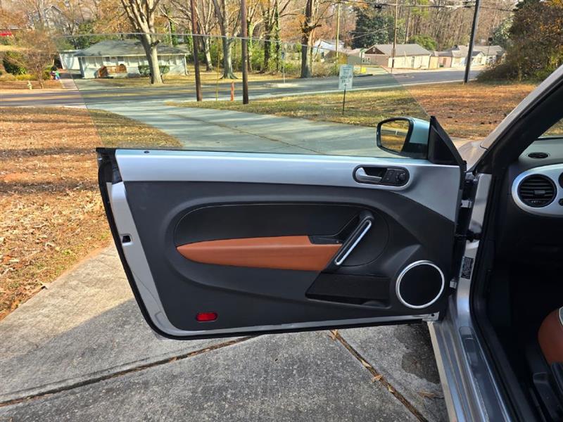 Volkswagen Beetle 1.8T Classic 2015