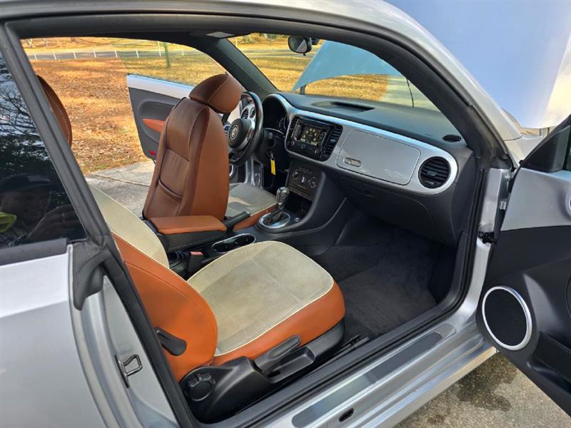 Volkswagen Beetle 1.8T Classic 2015