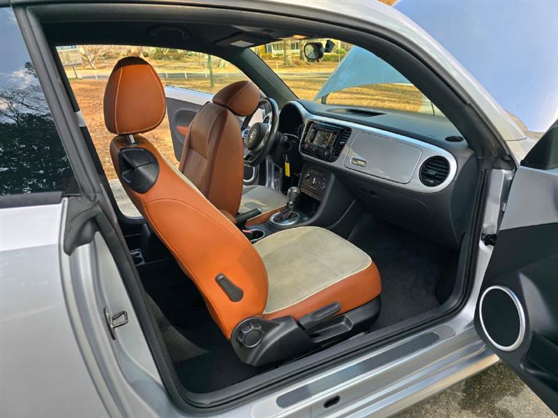 Volkswagen Beetle 1.8T Classic 2015