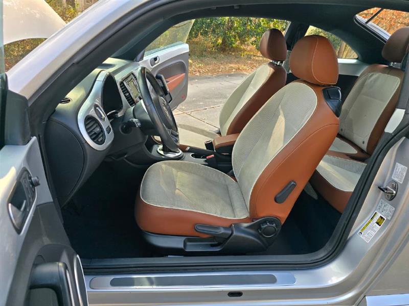 Volkswagen Beetle 1.8T Classic 2015