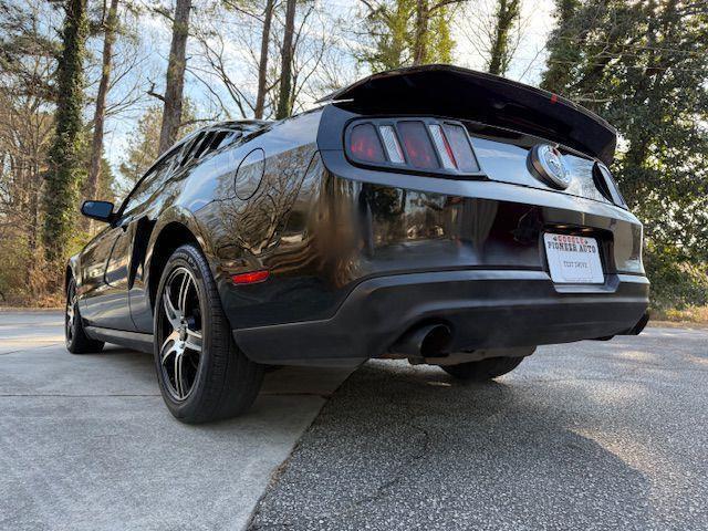 Ford Mustang V6 Coupe 2012