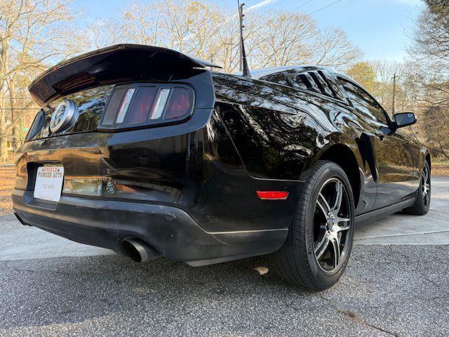 Ford Mustang V6 Coupe 2012