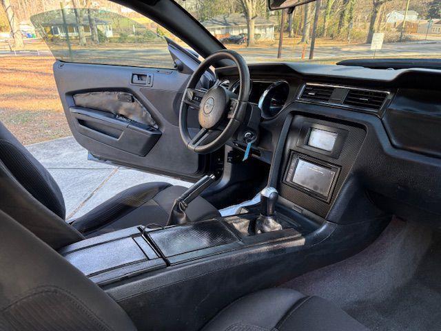 Ford Mustang V6 Coupe 2012