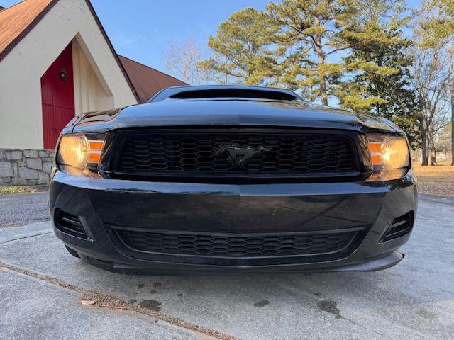 Ford Mustang V6 Coupe 2012