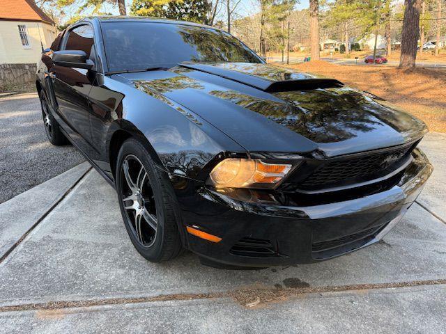 Ford Mustang V6 Coupe 2012