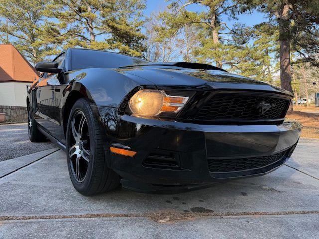 Ford Mustang V6 Coupe 2012