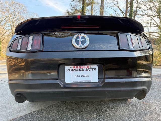 Ford Mustang V6 Coupe 2012