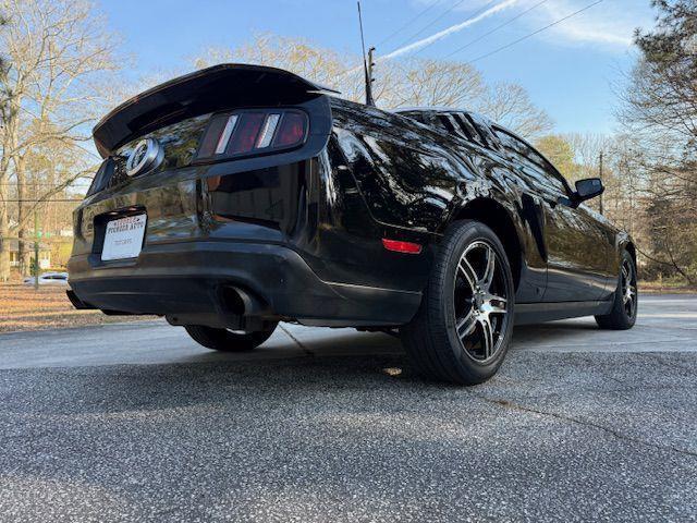 Ford Mustang V6 Coupe 2012