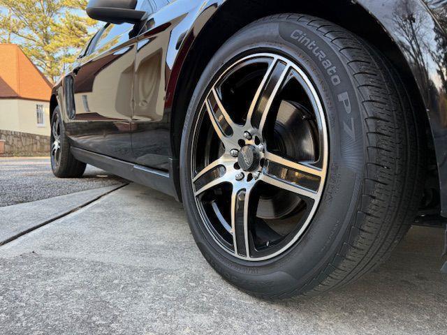 Ford Mustang V6 Coupe 2012