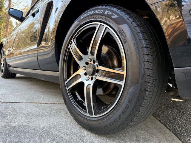 Ford Mustang V6 Coupe 2012