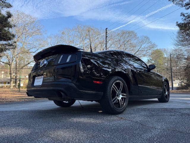 Ford Mustang V6 Coupe 2012