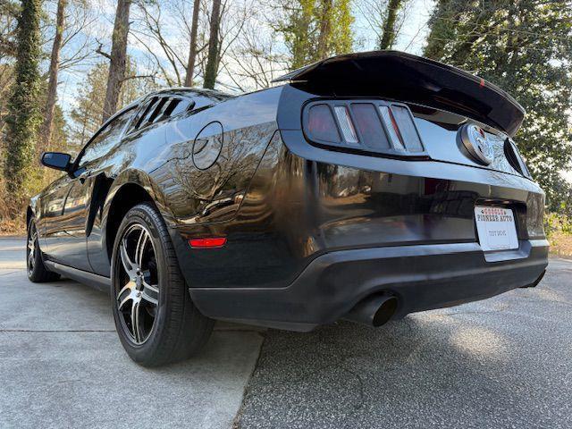 Ford Mustang V6 Coupe 2012