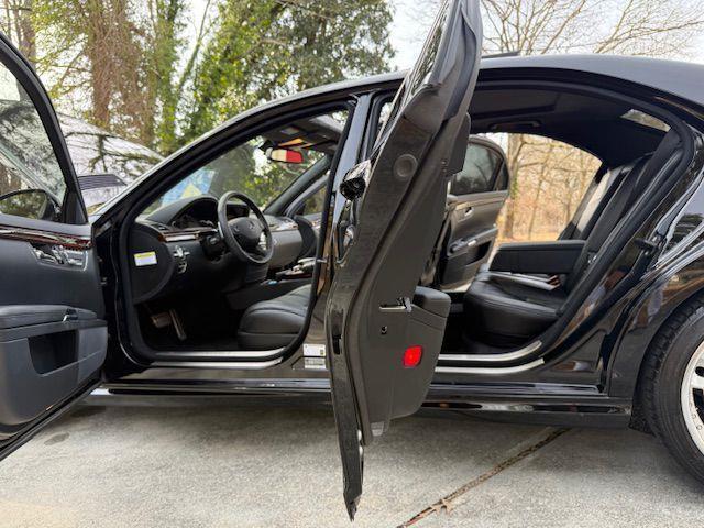 Mercedes-Benz S-Class S63 AMG 2008