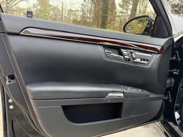 Mercedes-Benz S-Class S63 AMG 2008