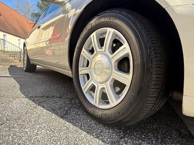 Cadillac DTS V8 2011