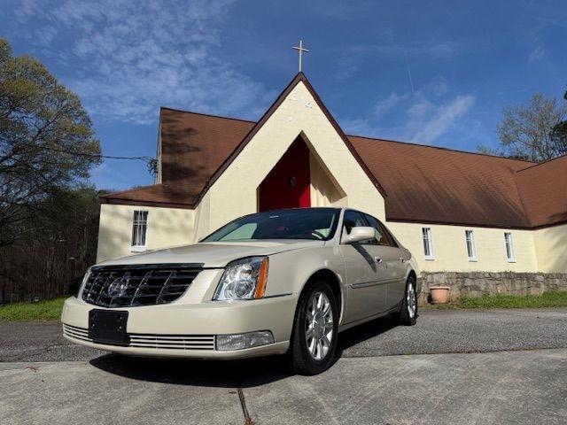 Cadillac DTS V8 2011