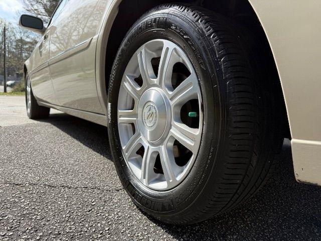 Cadillac DTS V8 2011