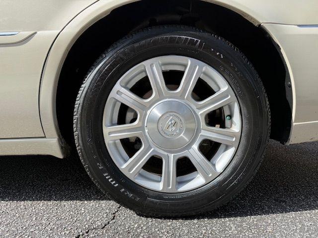 Cadillac DTS V8 2011