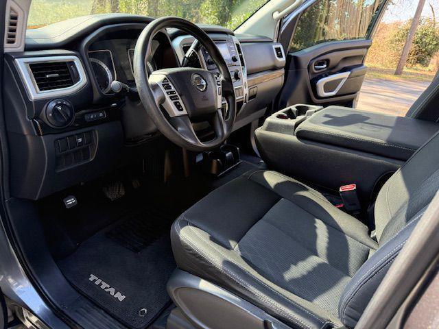 Nissan Titan S Crew Cab 2WD 2017