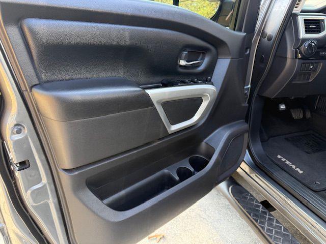 Nissan Titan S Crew Cab 2WD 2017