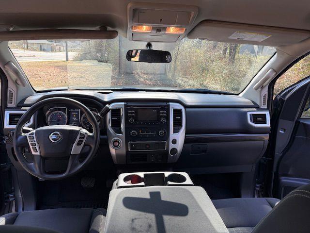 Nissan Titan S Crew Cab 2WD 2017