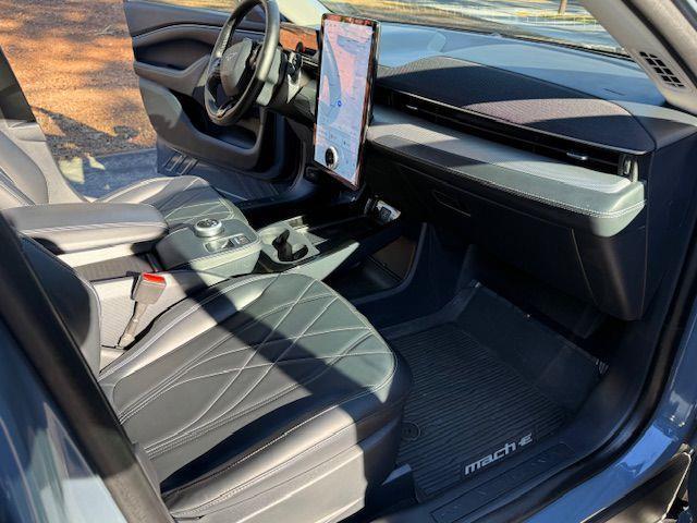 Ford Mustang Mach-E Select AWD 2023