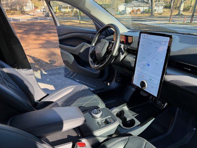 Ford Mustang Mach-E Select AWD 2023