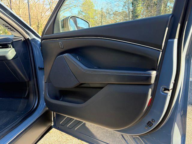 Ford Mustang Mach-E Select AWD 2023