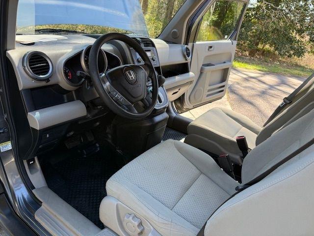 Honda Element EX 4WD AT 2011