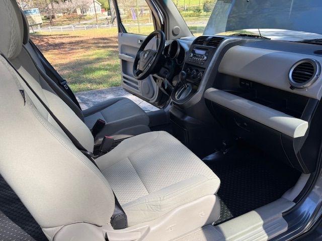 Honda Element EX 4WD AT 2011