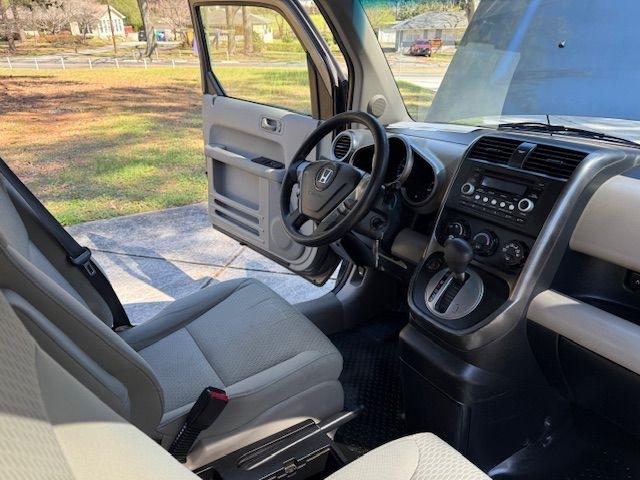 Honda Element EX 4WD AT 2011