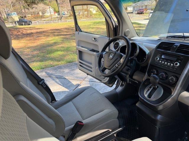 Honda Element EX 4WD AT 2011