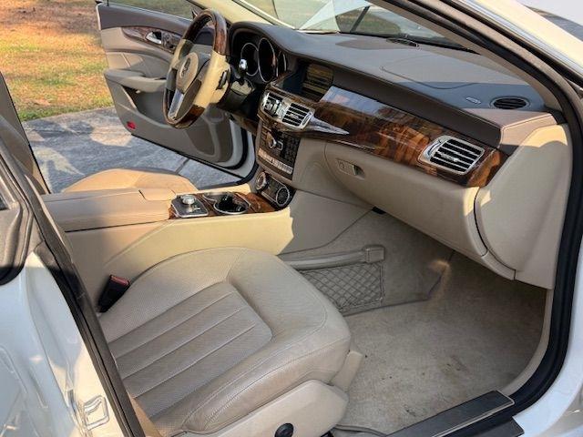 Mercedes-Benz CLS-Class CLS550 2012