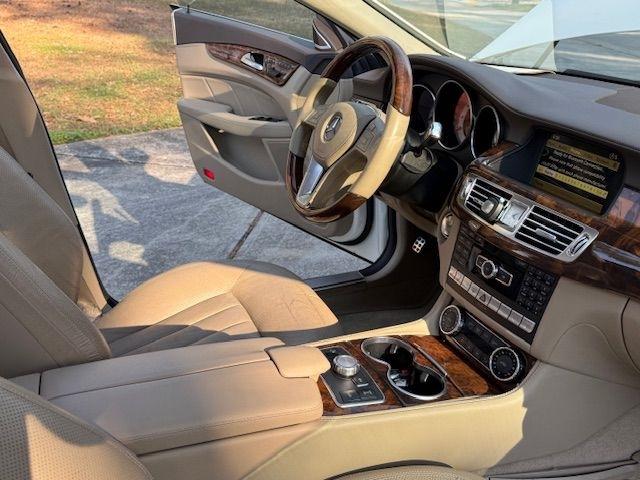 Mercedes-Benz CLS-Class CLS550 2012
