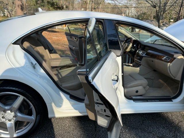 Mercedes-Benz CLS-Class CLS550 2012