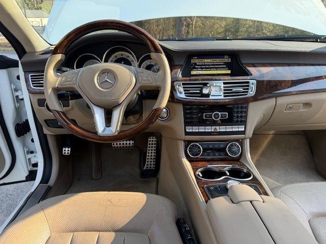 Mercedes-Benz CLS-Class CLS550 2012