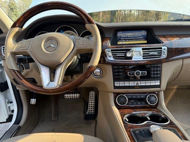 Mercedes-Benz CLS-Class CLS550 2012