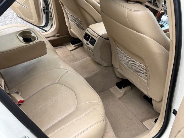 Cadillac CTS Luxury 2012