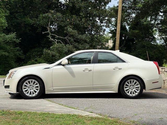 Cadillac CTS Luxury 2012