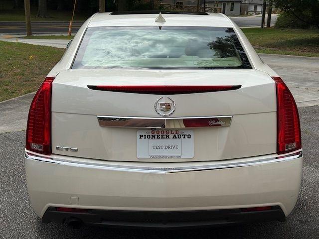 Cadillac CTS Luxury 2012