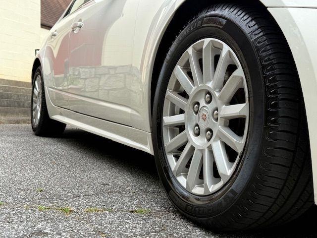 Cadillac CTS Luxury 2012