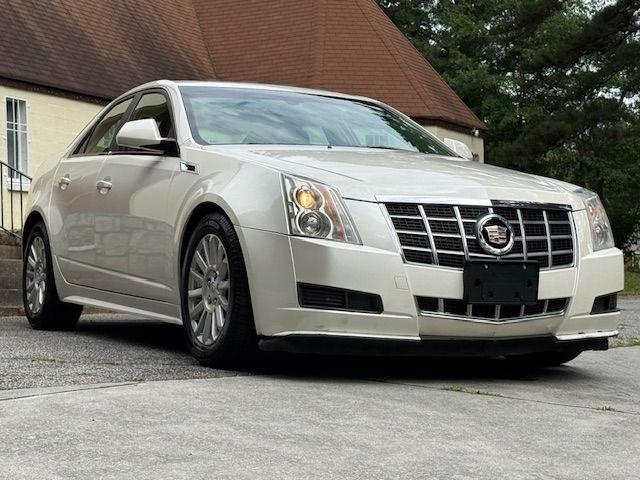 Cadillac CTS Luxury 2012