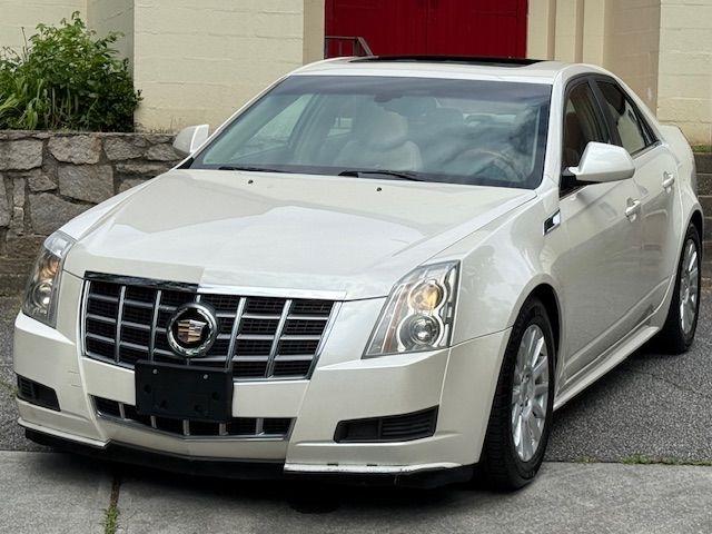 Cadillac CTS Luxury 2012